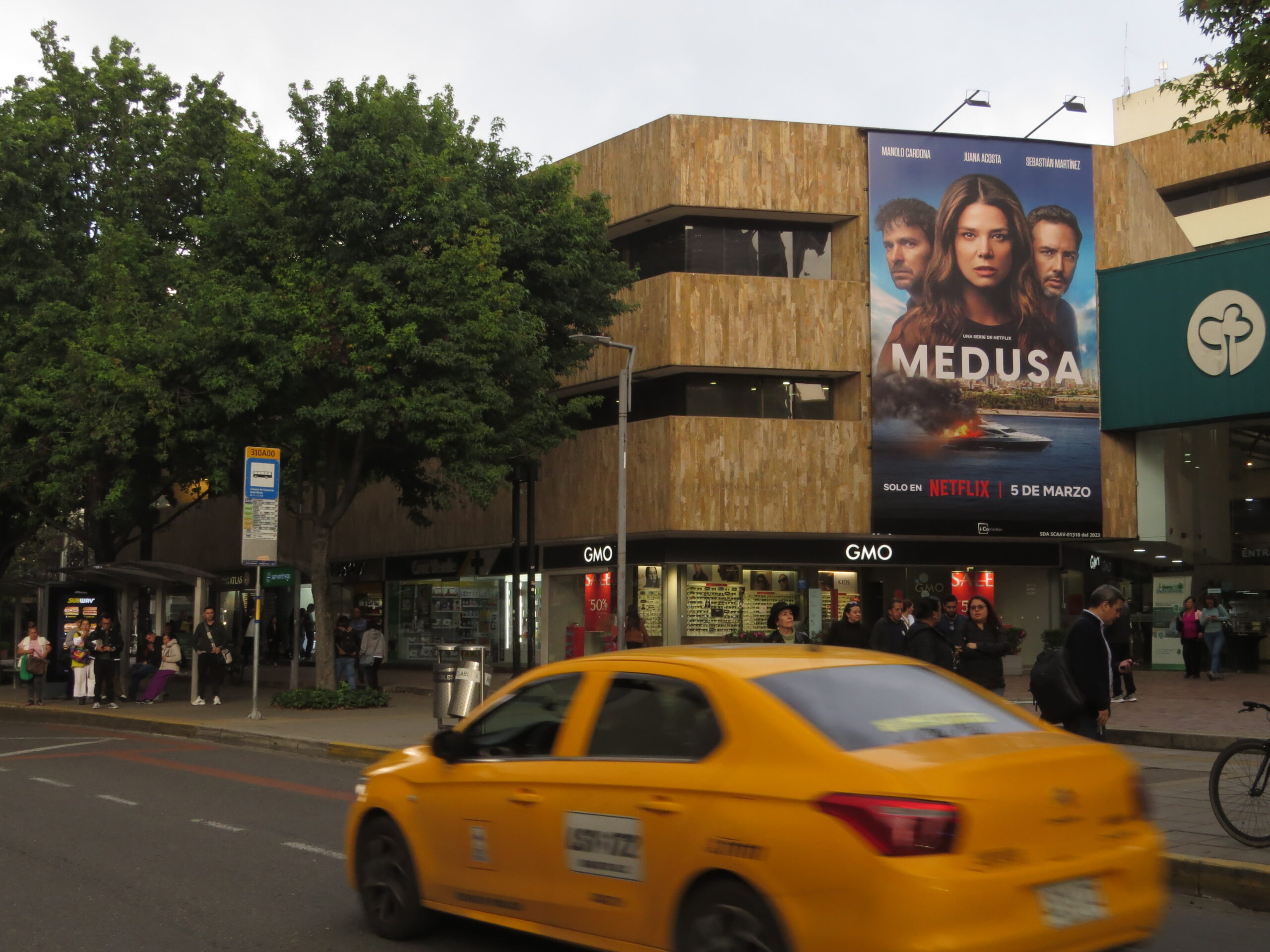 Publicidad Exterior en principal centro comercial de bogotá